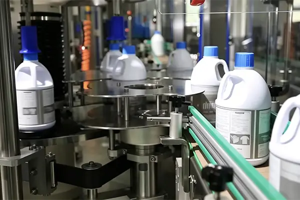 A forma definitiva de eficiência de etiquetagem: deixe a linha de produção “concluir os últimos 10 metros” sozinha